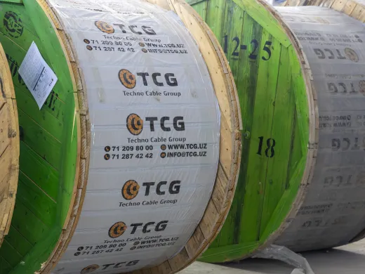 印有Techno Cable Group标识的电缆盘
